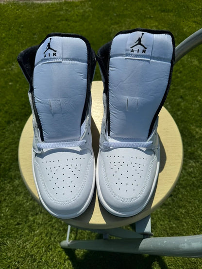 Jordan 1 Mid "Reverse Panda"