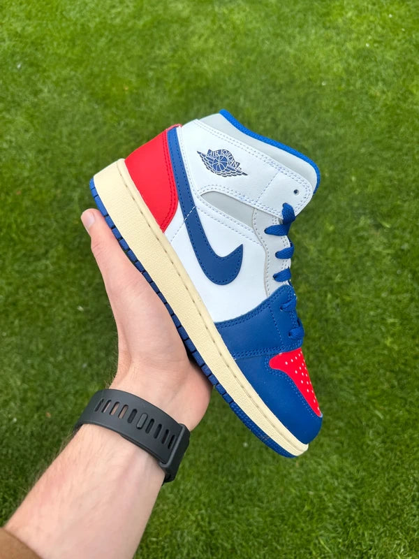 Jordan 1 mid "Rare Air"