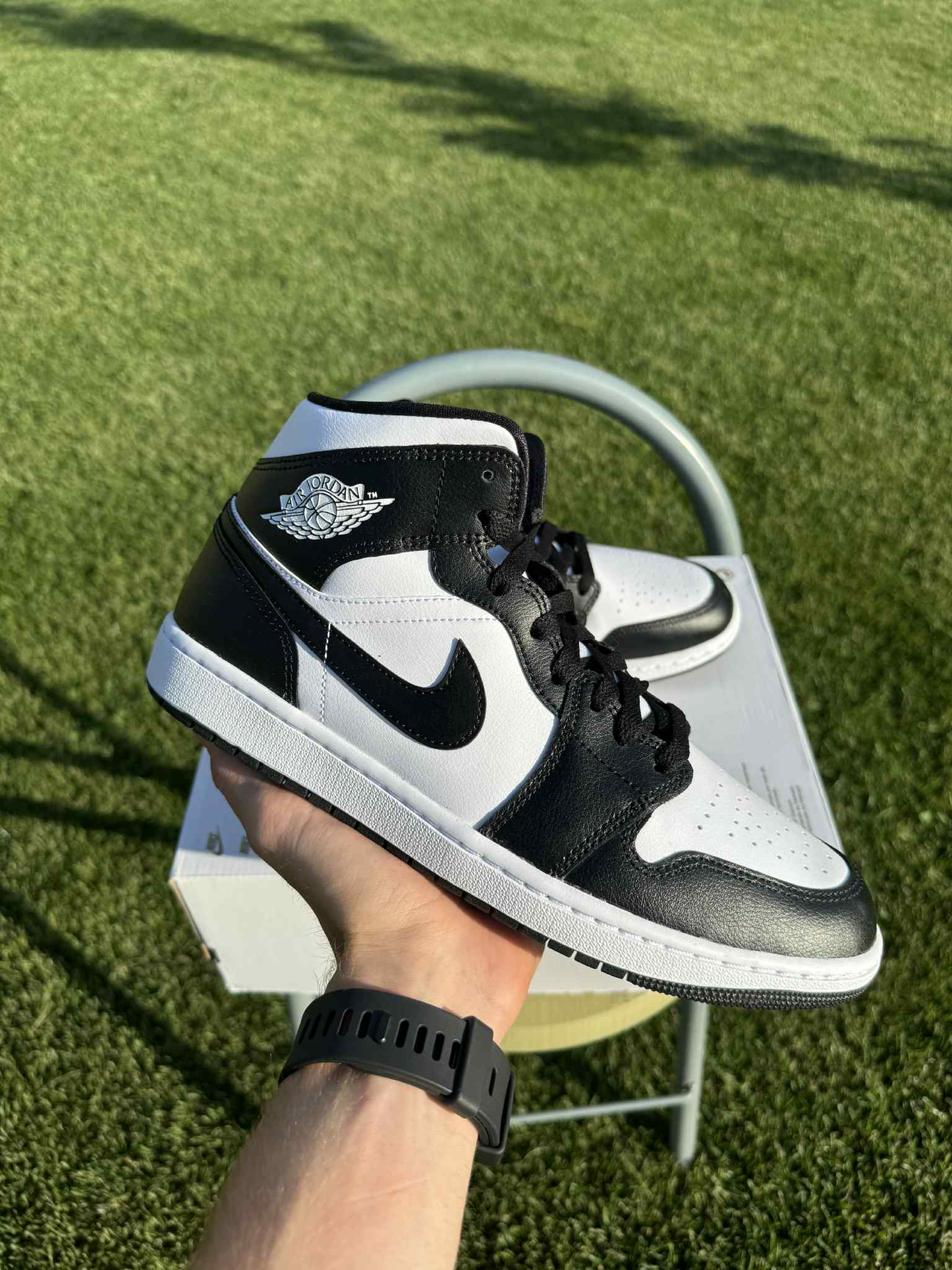 Jordan 1 Mid "Panda"