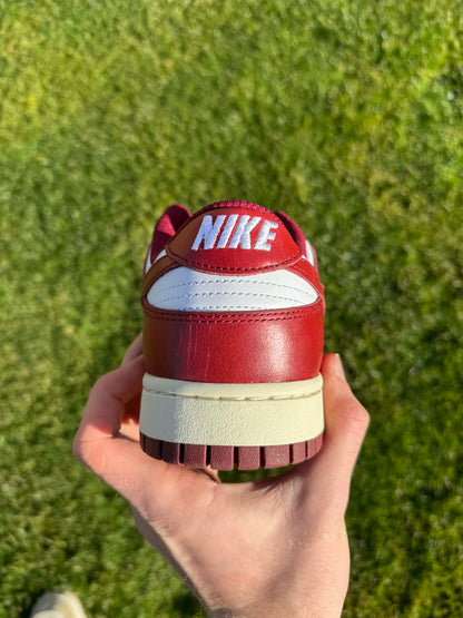 Nike Dunk low Vintage "Team Red"