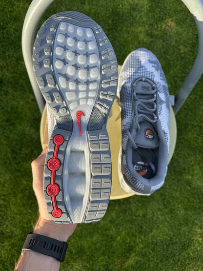 Nike Air Max DN “Metallic Silver”