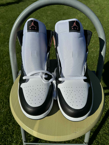 Jordan 1 Mid "White Rust Pink Black"