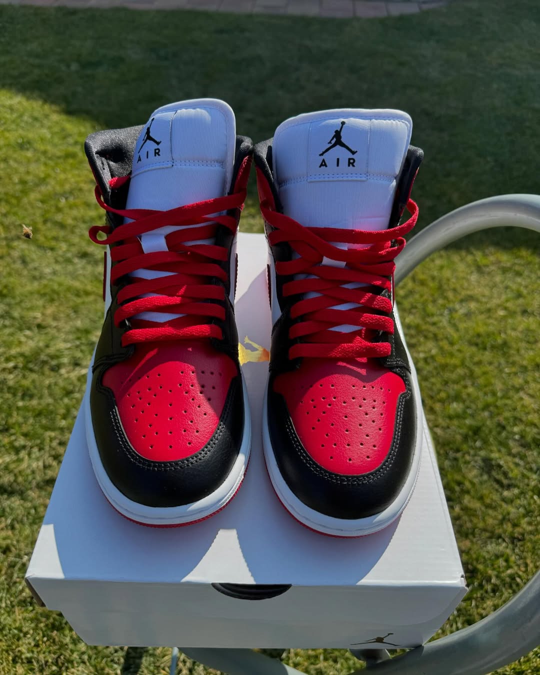 Jordan 1 Mid "Alternate Bred Toe"