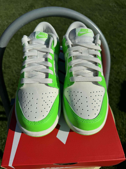Nike Dunk low "Green Strike"