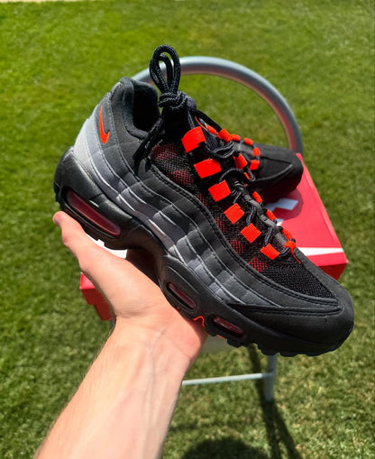 Nike Air Max 95 "Hyper Crimson"