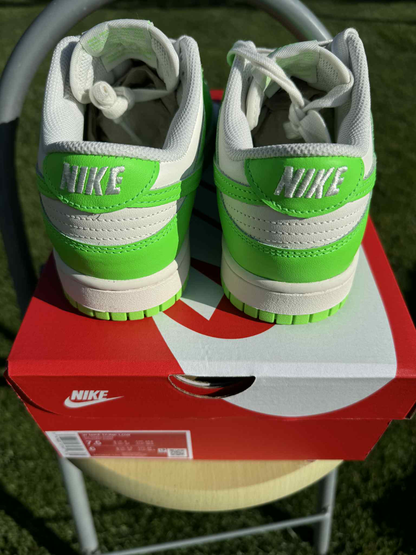 Nike Dunk low "Green Strike"