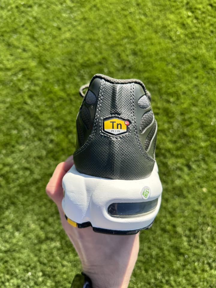 Nike Air Max plus "Cargo Khaki"