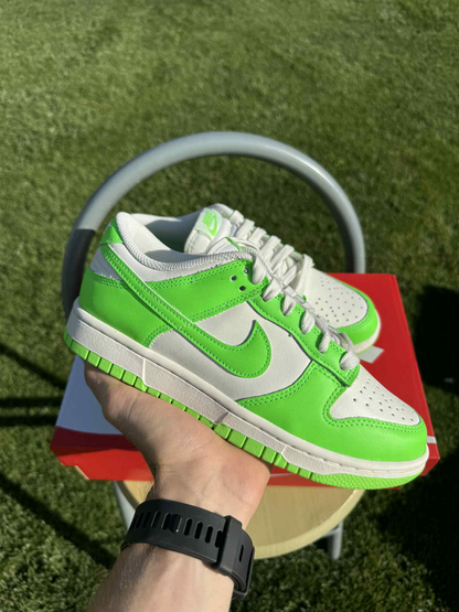 Nike Dunk low "Green Strike"