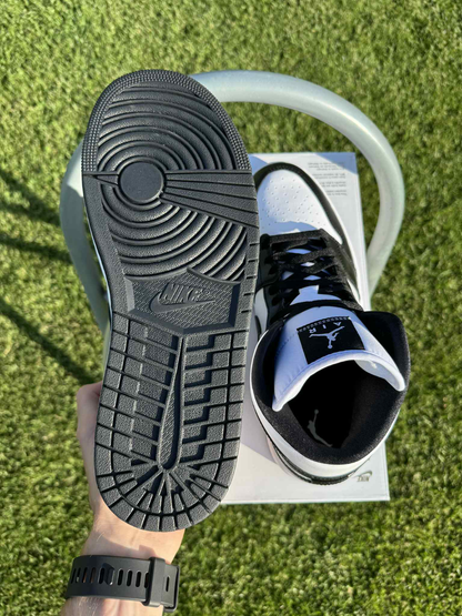 Jordan 1 Mid "Panda"