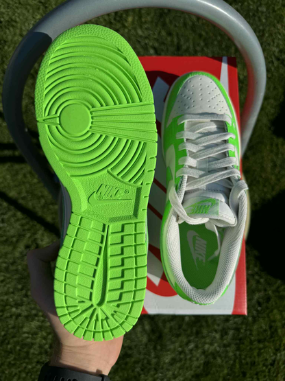 Nike Dunk low "Green Strike"