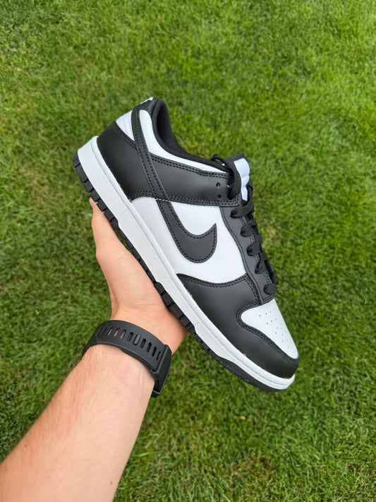 Nike Dunk Low 'Panda'
