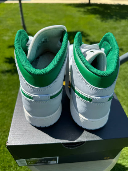 Jordan 1 Mid "Pine Green"