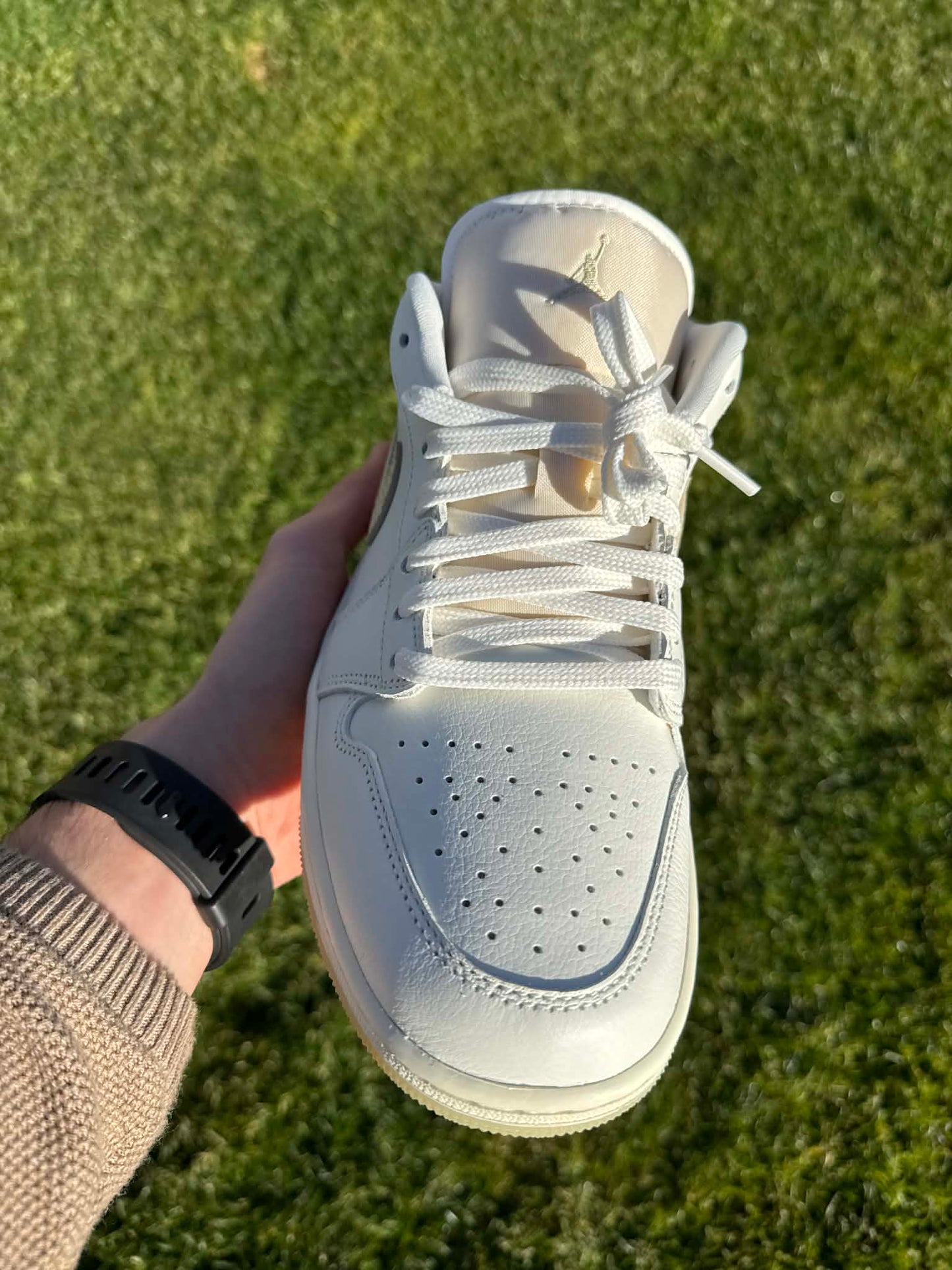 Jordan 1 low "Team Gold"